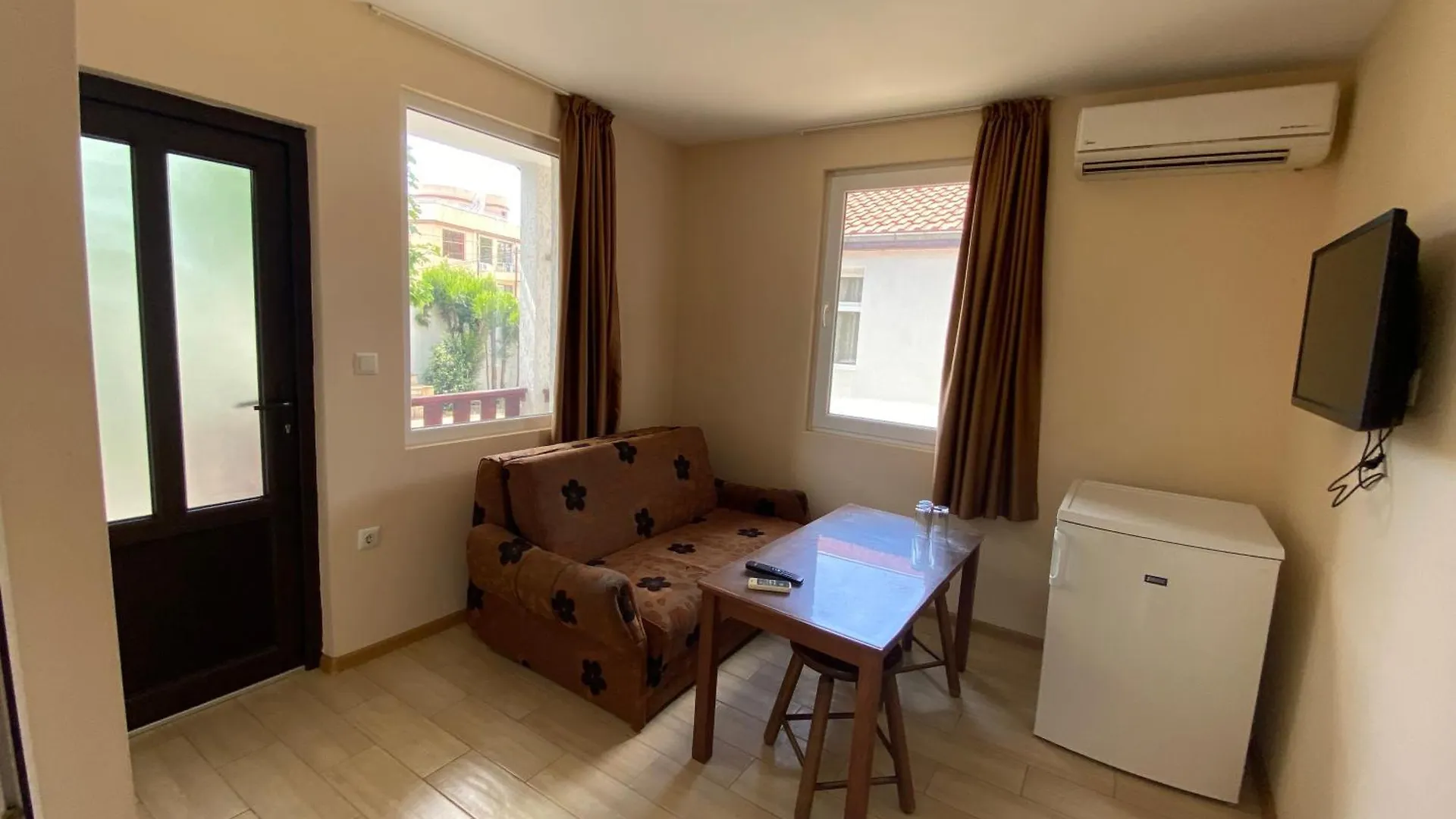 Gloria Houses-Free Parking Varna